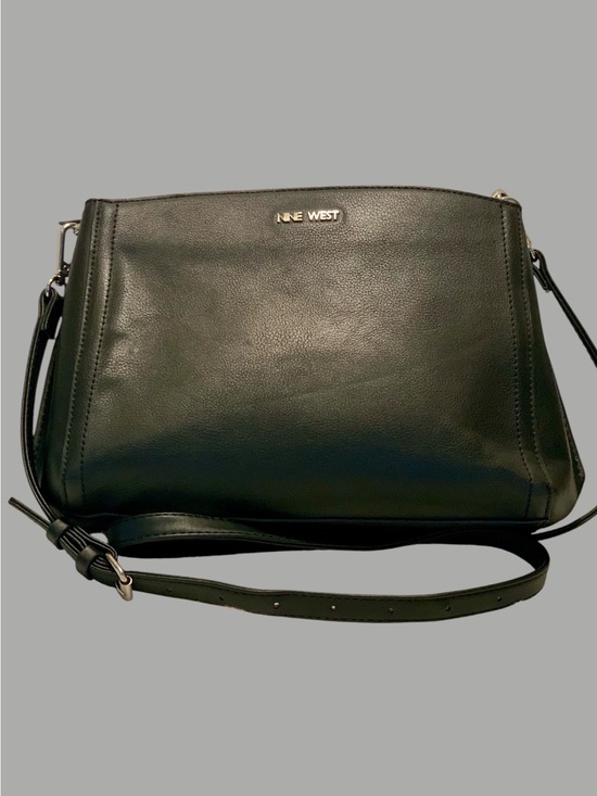 Nine West Handbags - Nine West Black Leather Crossbody bag purse